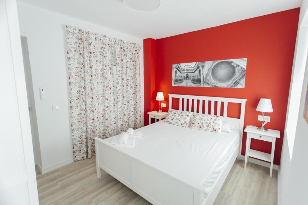 Colorful And Diaphanous- 3Bd 1Bth - Peral Севилья Экстерьер фото